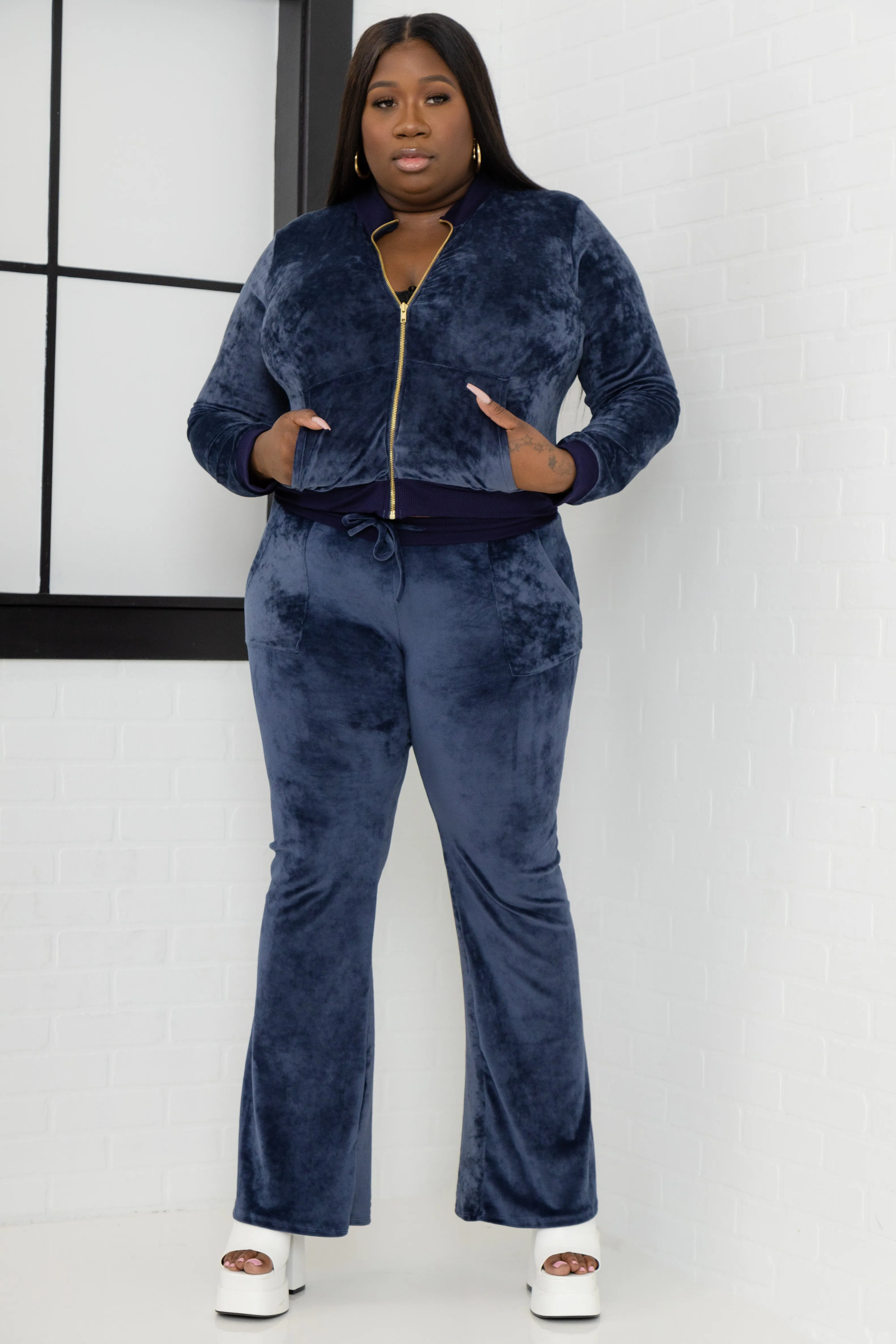 Catch An Opp Velvet Jogger Set - Navy