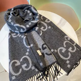 GG JACQUARD PATTERN KNIT SCARF 195 CM WITH TASSELS MOUSE GRAY 403750