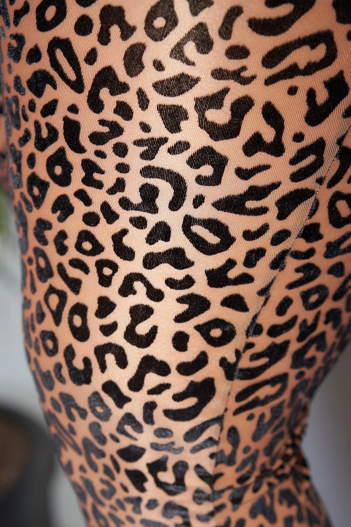 New Jersey Leopard Thong Leggings